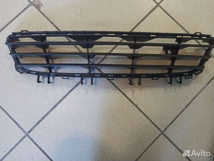 Решетка в бампер opel astra 04-07 центр