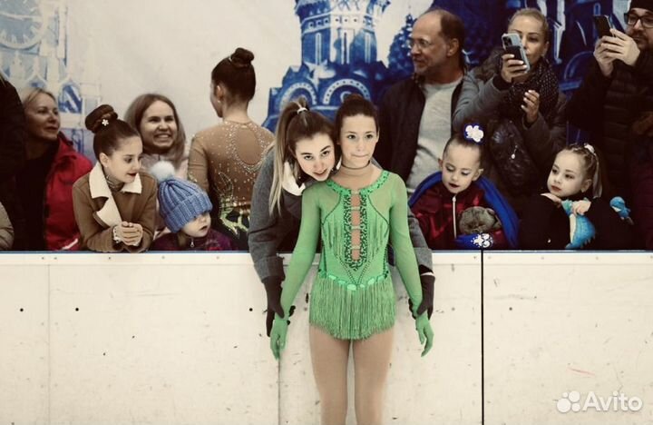 Тренер по фигурному катанию