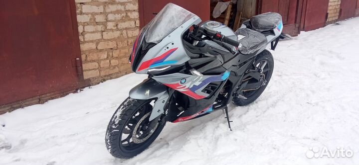 Электромотоцикл Ducati R3