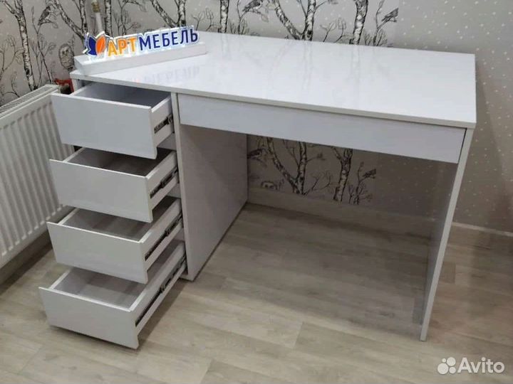 Стол компьютерный №13