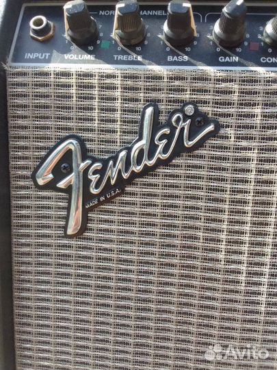 Гитарный комбоусилитель