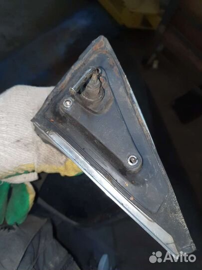 Правое боковое зеркало на мерседес 123