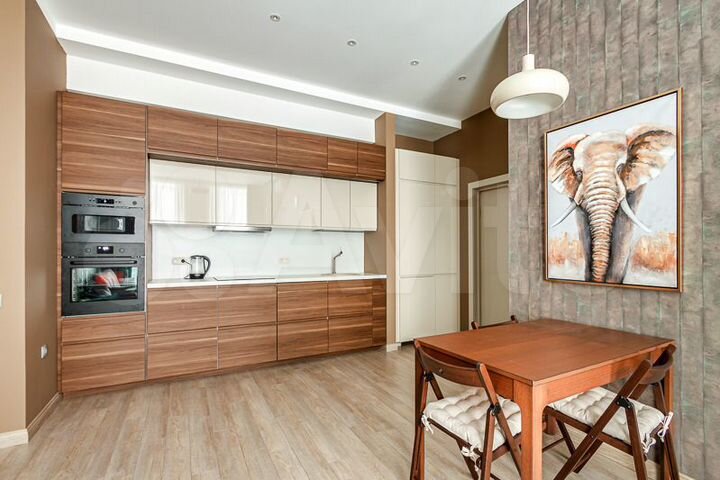 3-к. квартира, 72 м², 3/8 эт.