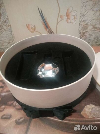 Коробочка подарочная