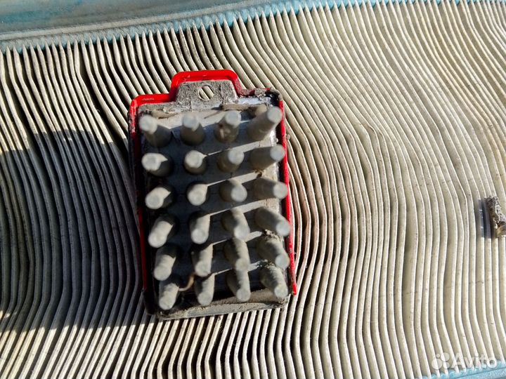 357907521 Резистор отопителя VAG