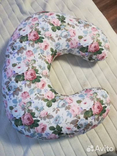 Подушка для кормления новая