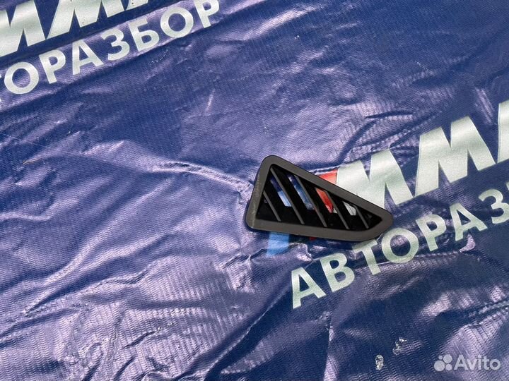 Комплект перед и зад Салонные воздуховоды на бмв 7