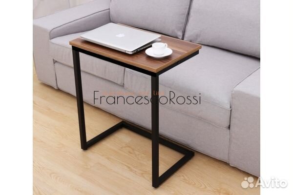 Прикроватный столик