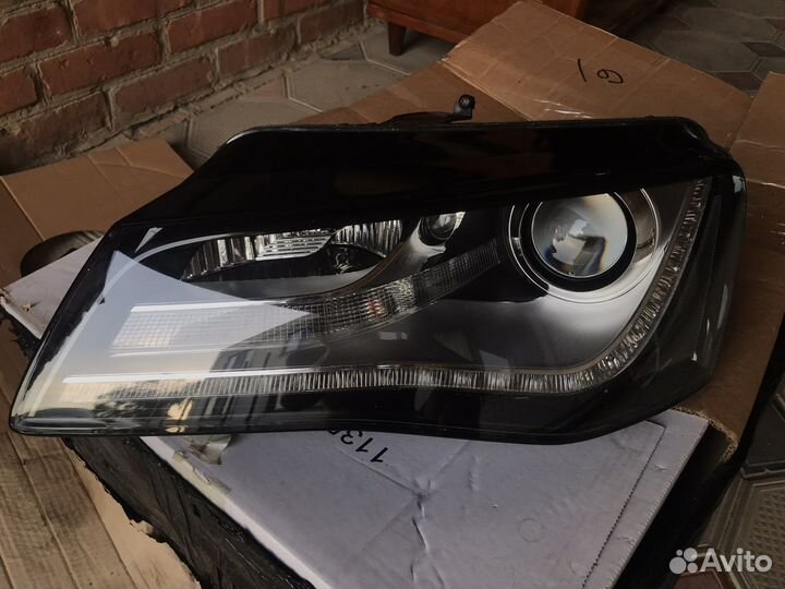Фара Audi A8
