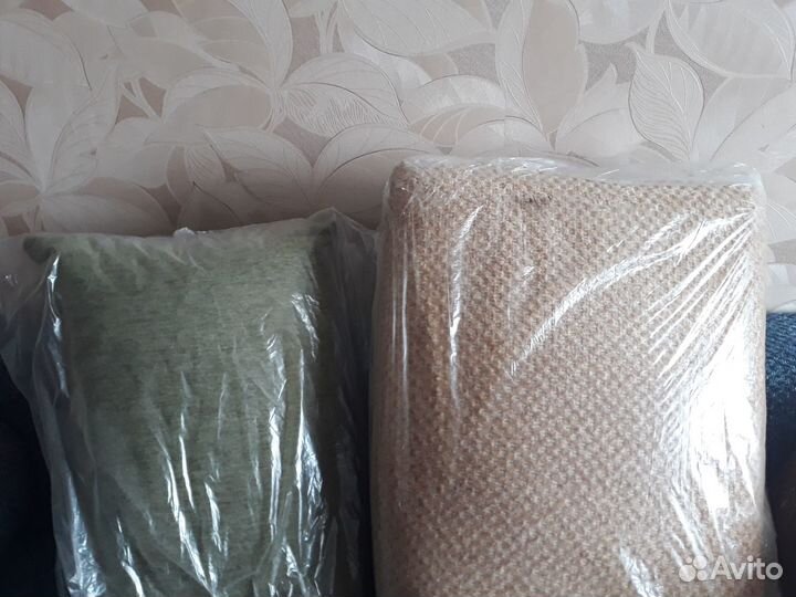 Новые диванные подушки