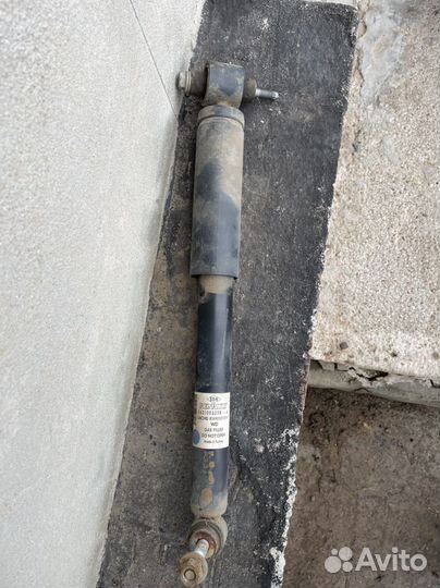 Амортизатор задний Рено Меган 3, Флюенс