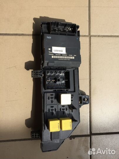 Блок предохранителей Saab 9-3 II