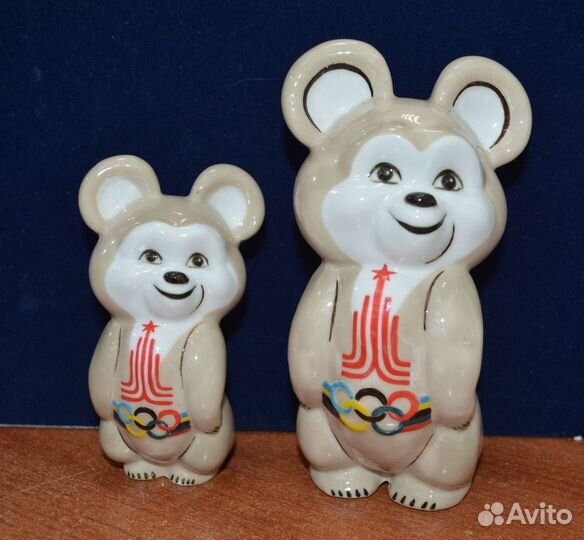 Фарфоровые статуэтки - олимпийские мишки (высота 1