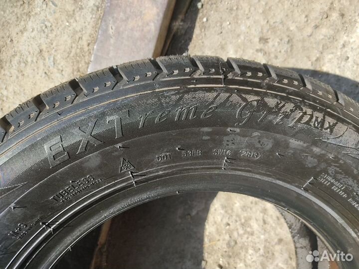 Interstate WinterClaw Extreme Grip 215/70 R16 100S