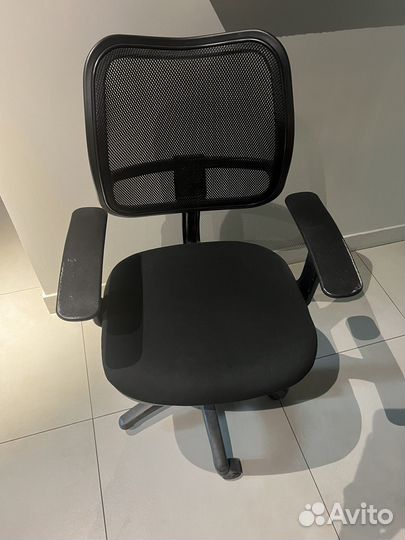 Компьютерное кресло