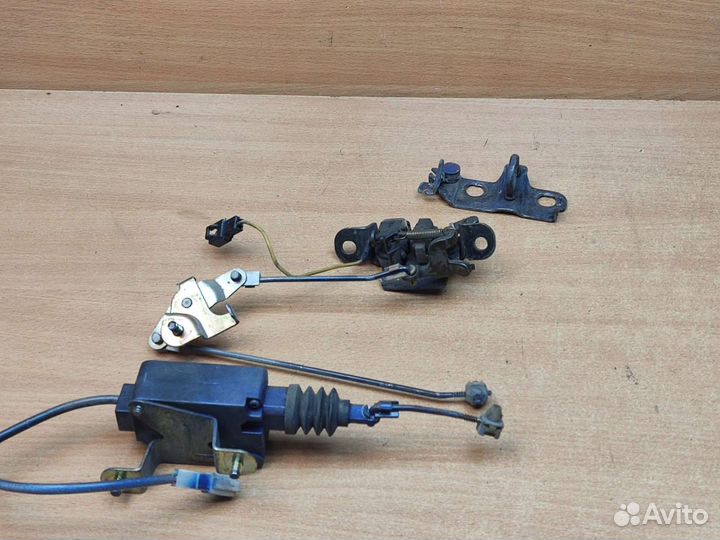 Замок крышки багажника, Mazda 626 GE