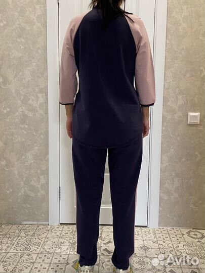 Спортивный костюм женский