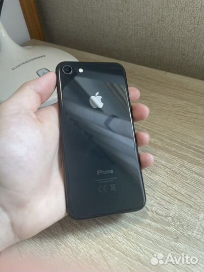 Продам iPhone 8 64 Гб