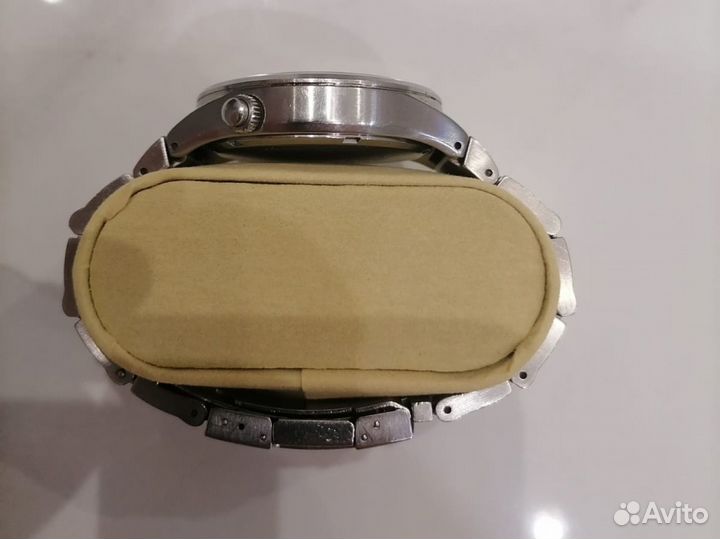 Часы Guess Aviator