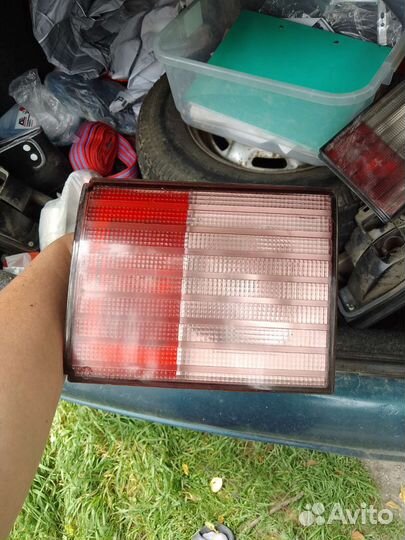 Фары на ваз 2110,в наличии правая передняя