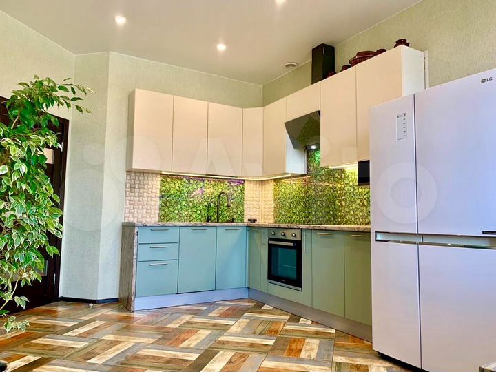 3-к. квартира, 140 м², 14/15 эт.