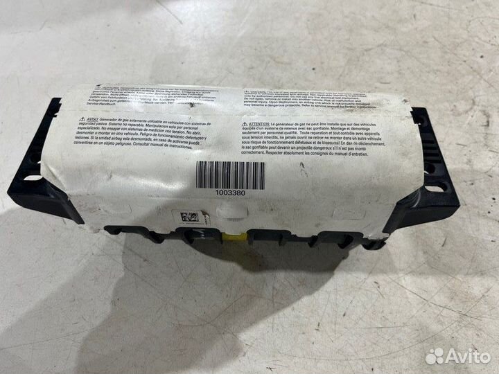 Подушка безопасности пассажирская (в торпедо) Audi