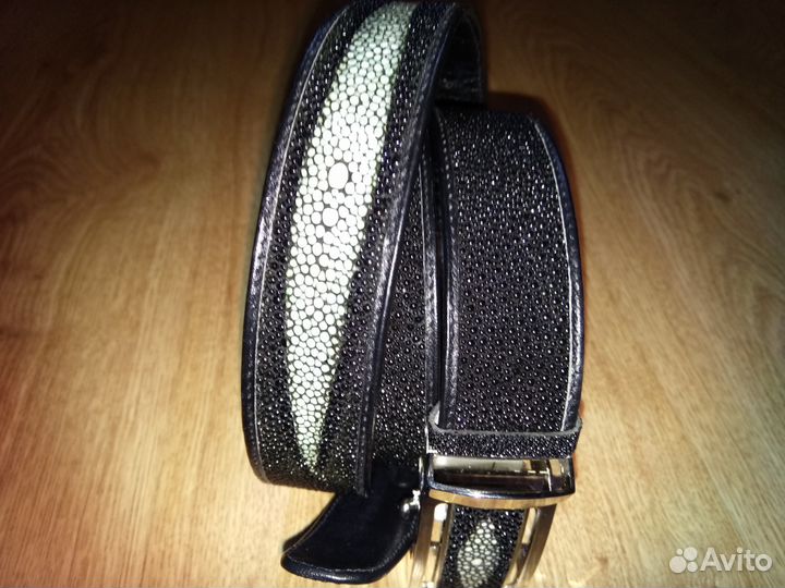 Ремень из кожи морского ската