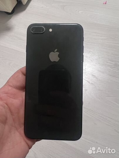 iPhone 8 Plus, 64 ГБ
