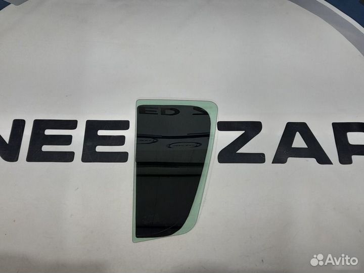 Форточка задняя левая Renault Sandero 2 1.6