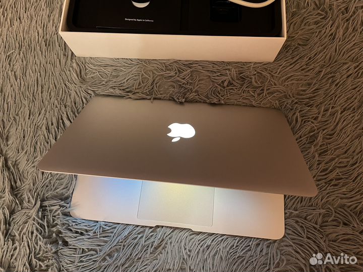 Apple MacBook air 11 2013 в Идеальном сост