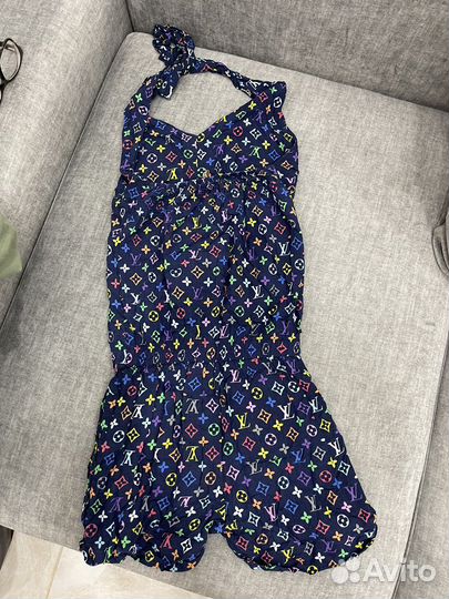 Комбинезон с открытой спиной