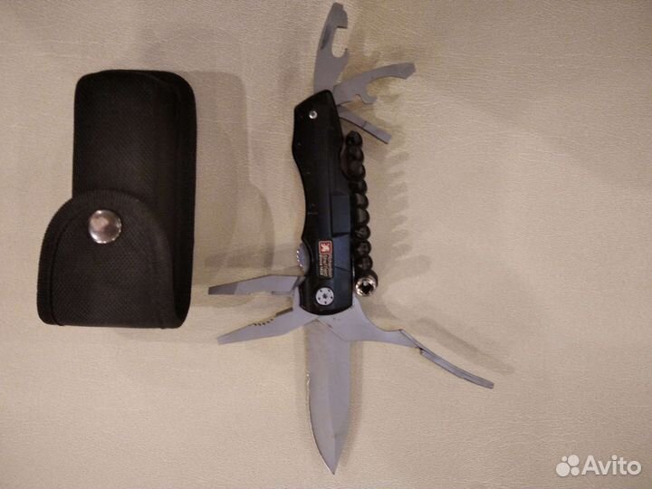 Нож автомобильный универсальный