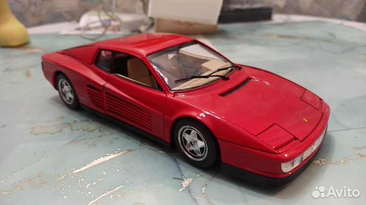 Ferrari Testarossa 1984 bburago 1.18