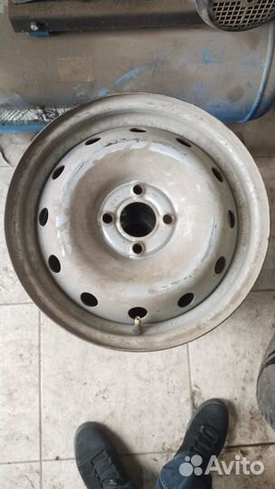 Диски r15 4x100. ларгус, веста, рено