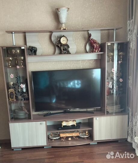 Тумба под телевизор