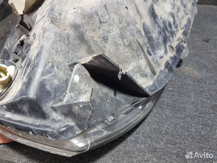 Фара передняя левая Renault Logan 1