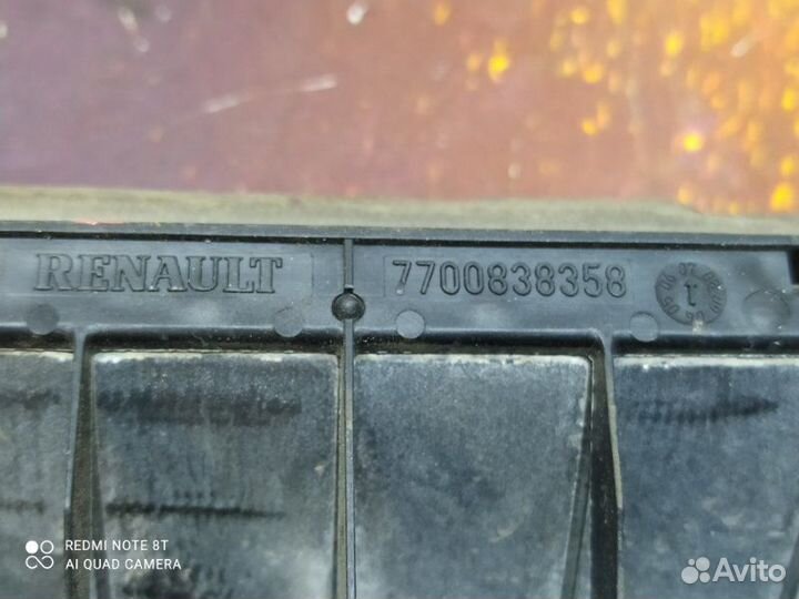 Решетка вентиляционная задняя Renault Duster 2014