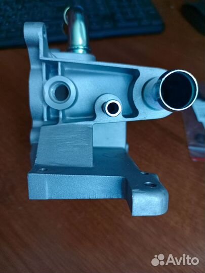 Фланец системы охлаждения Ford Focus 2 1.8 - 2.0