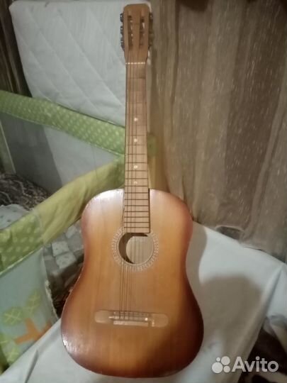 Гитара шестиструнная под ремонт Камертон