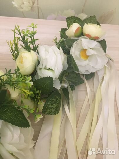 Декор для машины свадебный