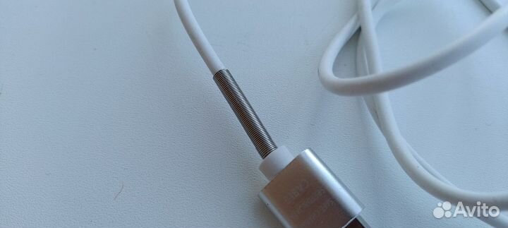 Кабель для зарядки телефона