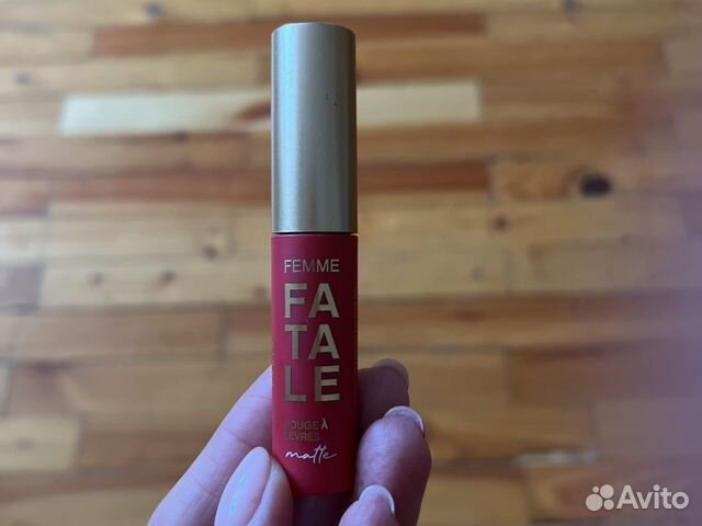 Помада Vivienne Sabo Fatale