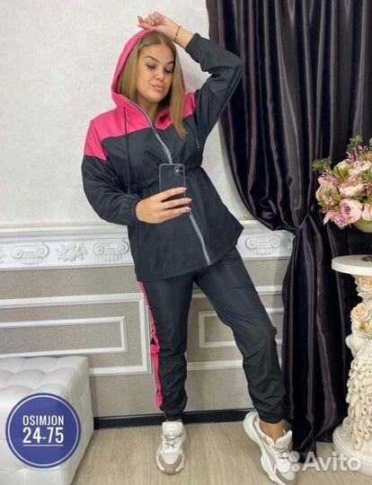 Спортивный костюм женский