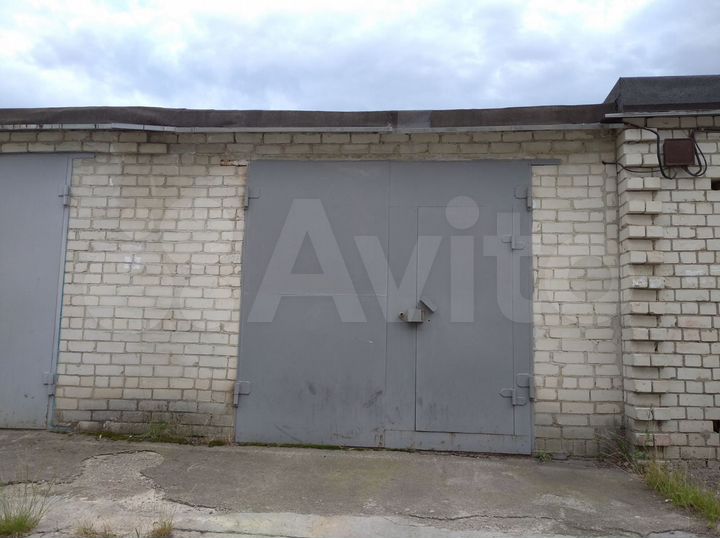 Гараж, > 30 м²