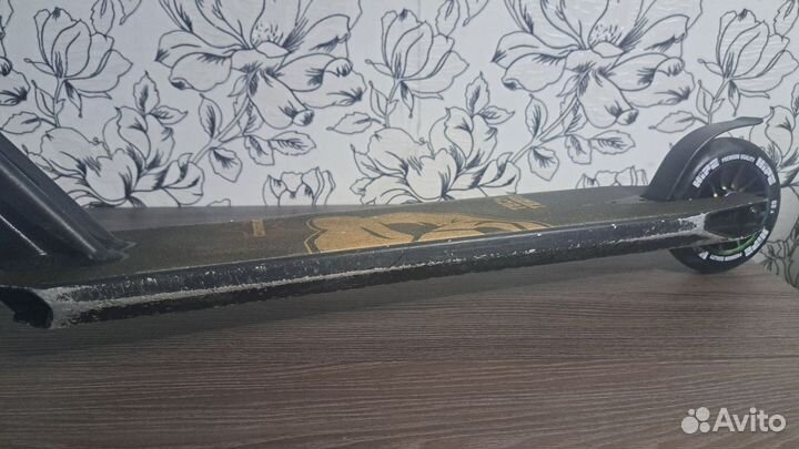 Трюковой самокат tech team