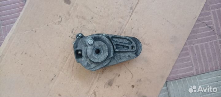 Натяжитель приводного ремня ML w164 A6422000070