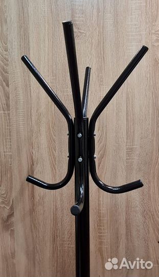 Вешало напольное для одежды