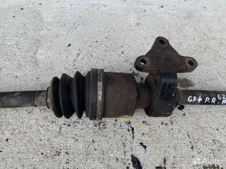 Полуось передняя правая (приводной вал, шрус) Mazd