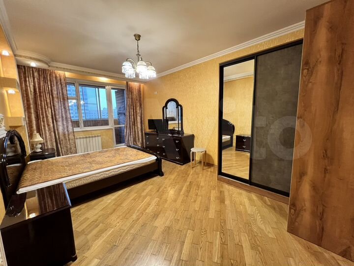 2-к. квартира, 60 м², 17/17 эт.