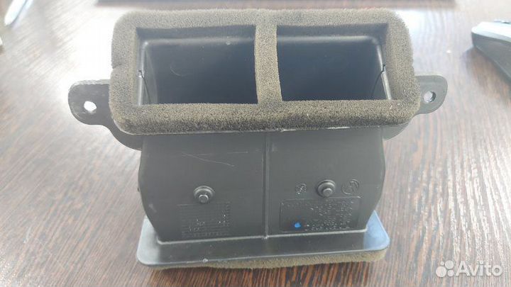 Дефлектор приточного воздуха Volkswagen Touareg 1